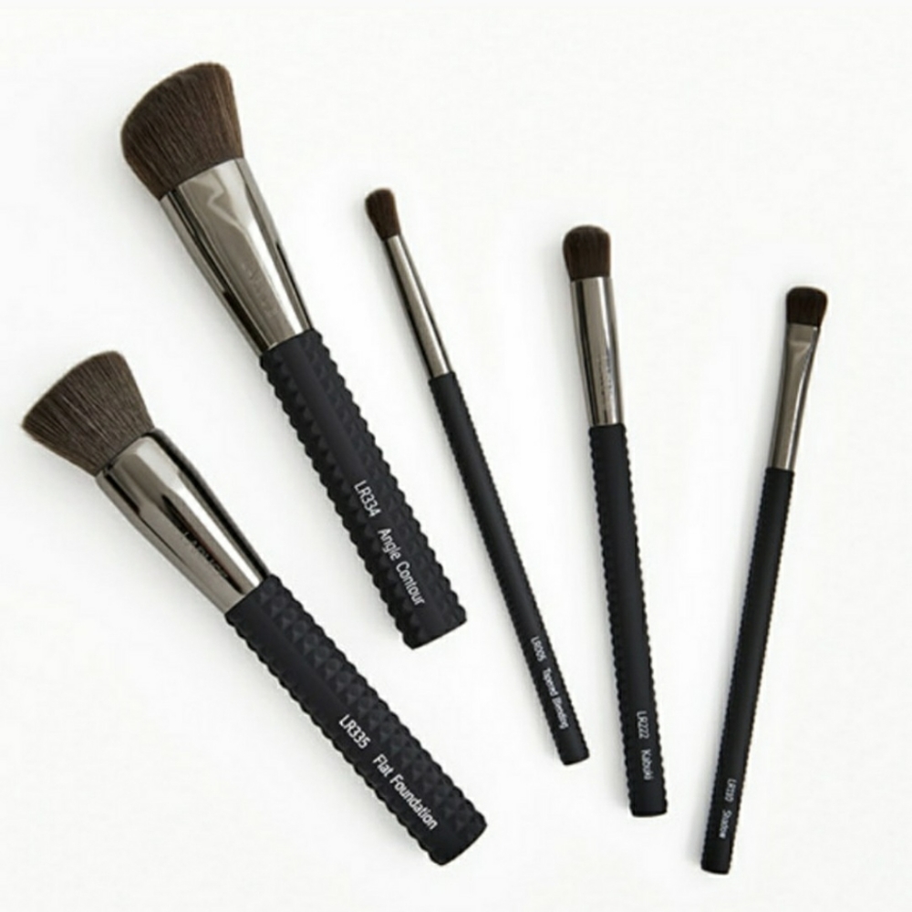 NWT Laruce Brush Set Sealed